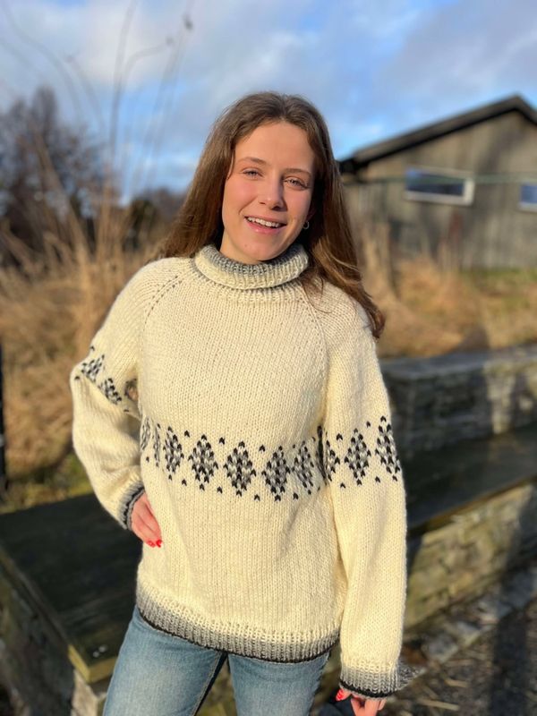 Furuholmen-genser
