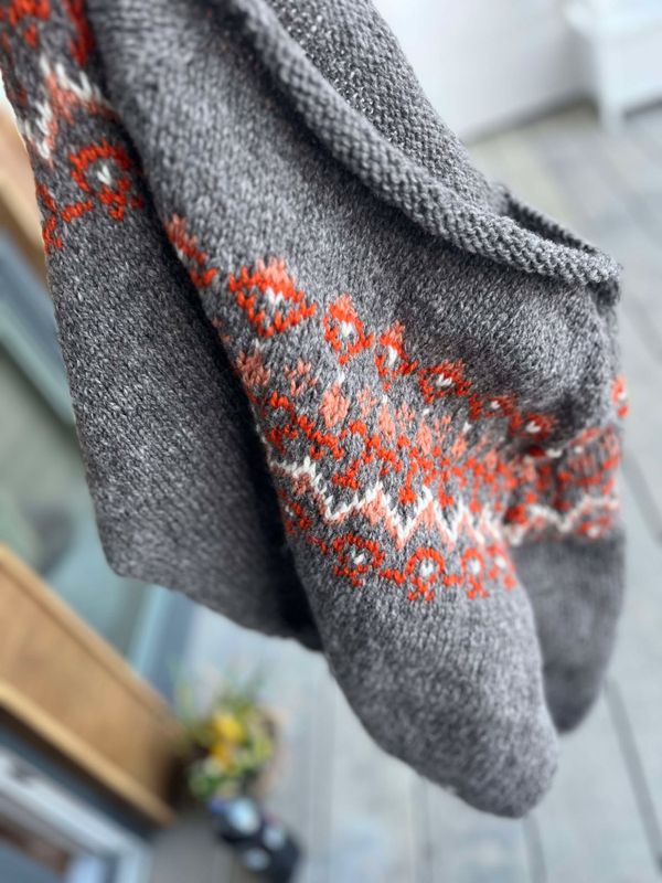 Ar sweater (pattern)