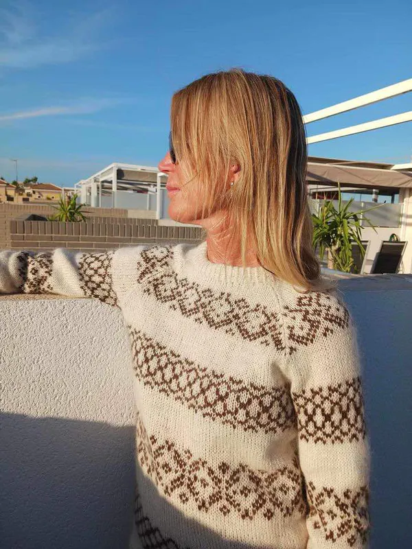 Stokken-genser brun (oppskrift)